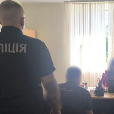 посадовець коледжу хабар
