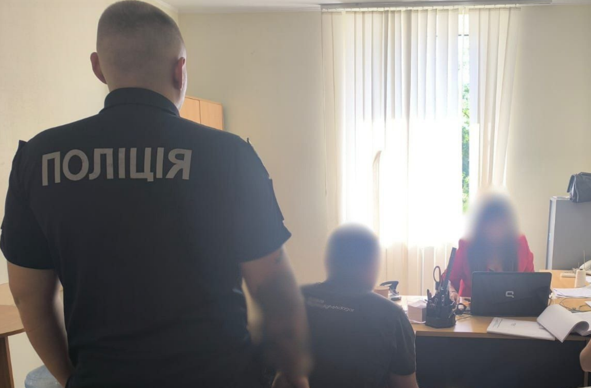 На Одещині за 1600 доларів завідувач навчально-виробничої майстерні обіцяв допомогти зі вступом до фахового коледжу