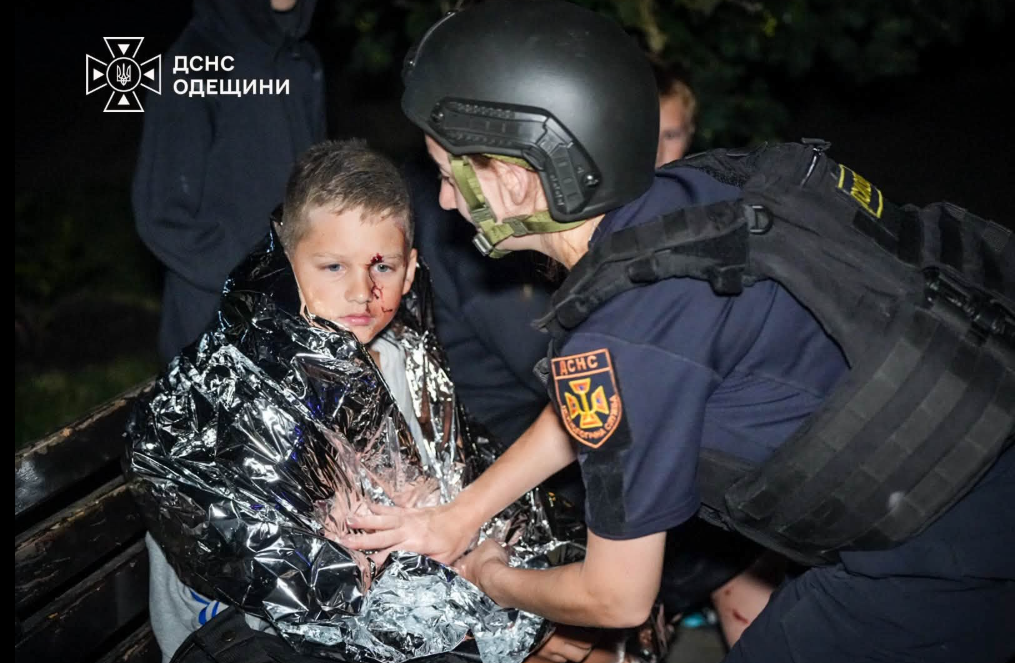 Одеса під ударом ворога: пошкоджено багатоповерхівку, є постраждалі