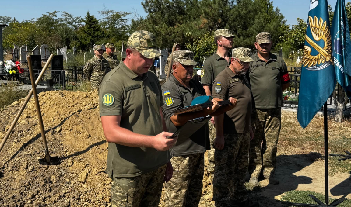 Саф’янівська громада провела в останню путь захисника України Колеснікова Олега