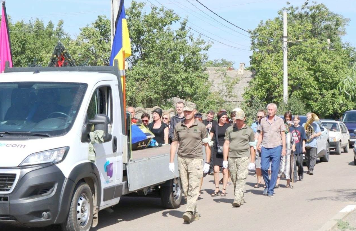 Ренійська громада назавжди попрощалася з полеглим на війні земляком Ільченком Валерієм