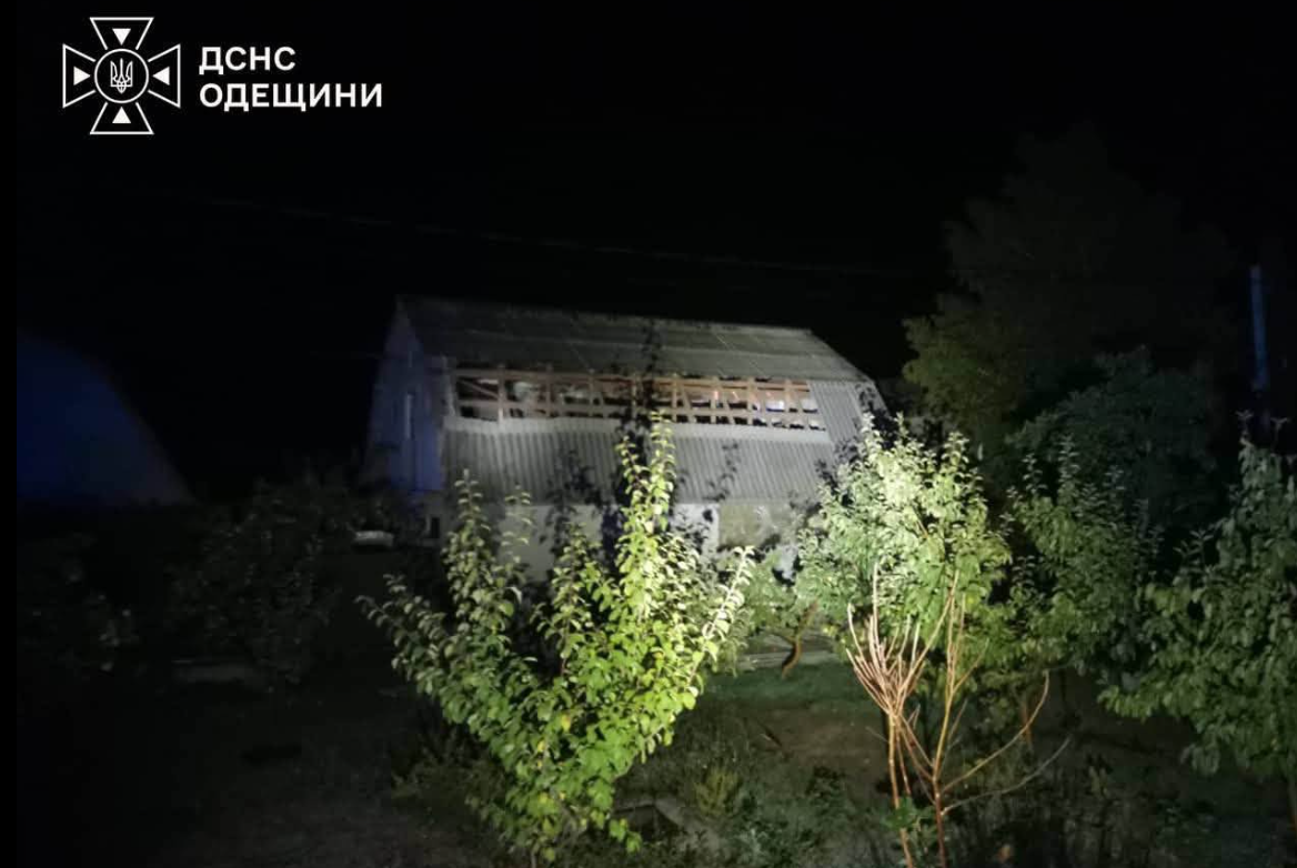 Атаки ворога на Одещину не припиняються: пошкоджено підприємство, житлові та складські будівлі