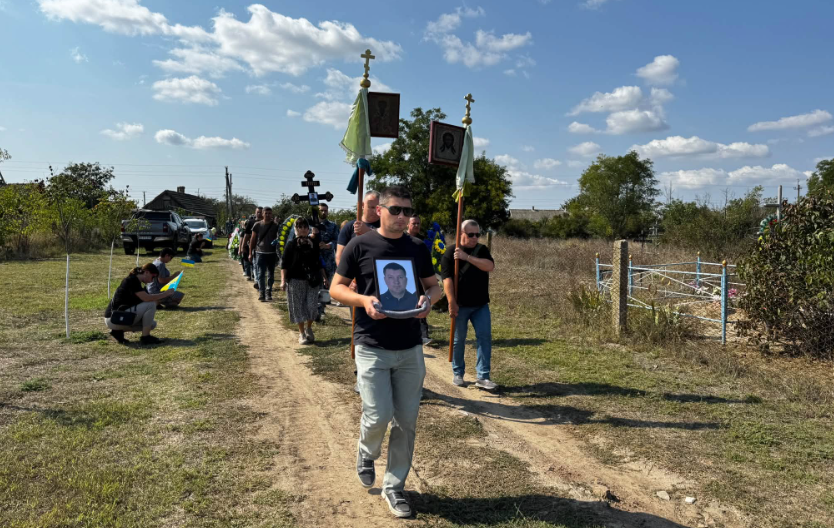 Навіки 43: Саф’янівська громада провела в останню путь захисника України Армаша Віталія